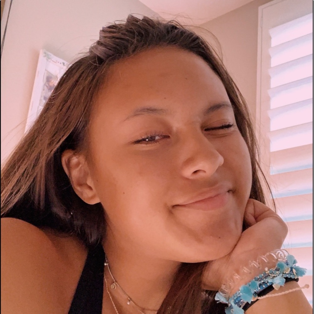 Meet your Posher, Ysa